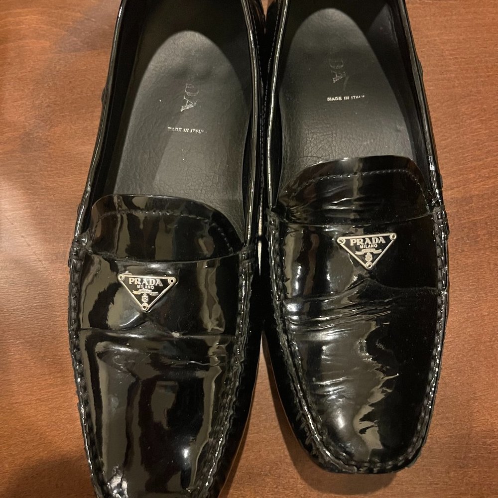 Prada Womens Patent Leather loafers Black 39; 8.5M